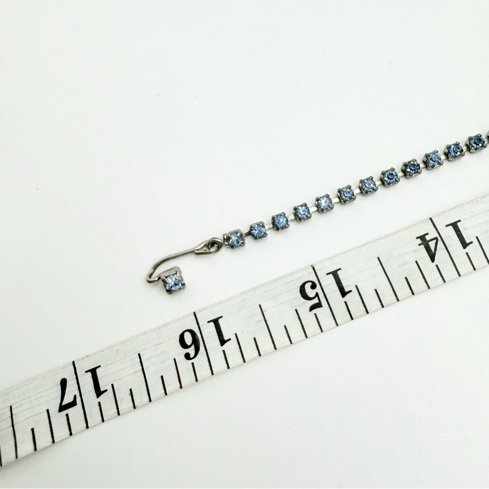 Vintage Weiss Signed Light Dark Blue Rhinestones Necklace - Picture 7 of 7